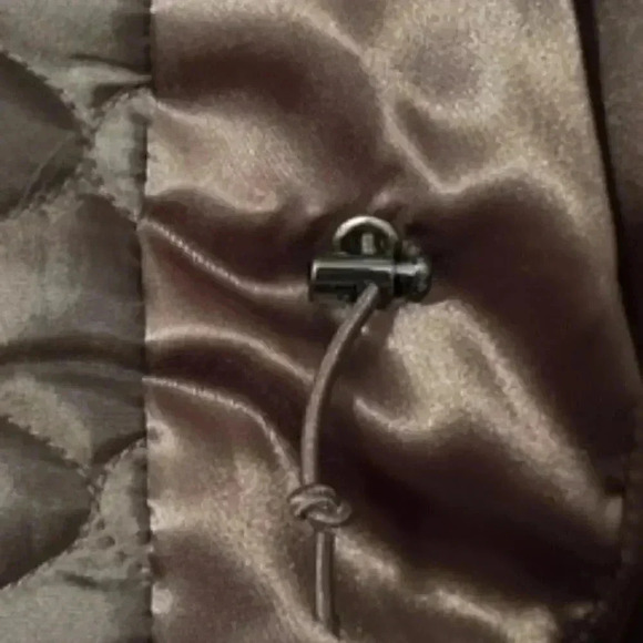 Weatherproof Quilted Brown Zip Front Vest Women’s Sz Small EUC - Picture 7 of 9